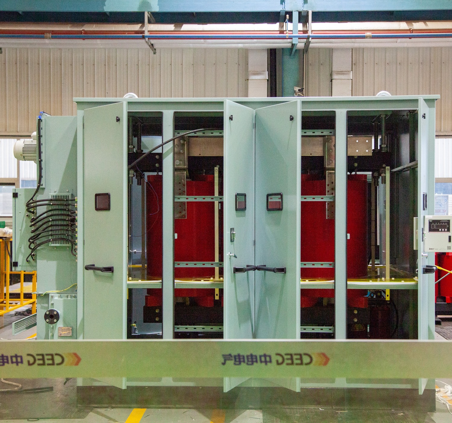 Internal structure of an AFWF marine cast-resin transformer showing coils, core, and cooling design.