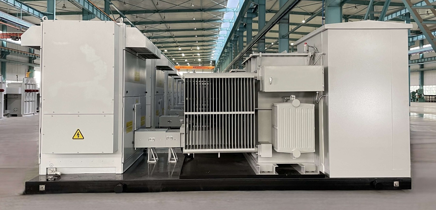 Model with Built-in Oil-immersed Transformer